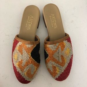 Artemis Design Co. Kilim Slides